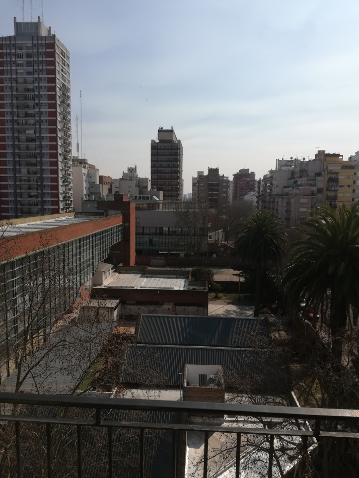Ambiente a la calle La Perla Balcon